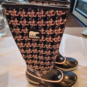 EUC Sorel sorellington duck boots pink plaid black rubber rain and fabric 6